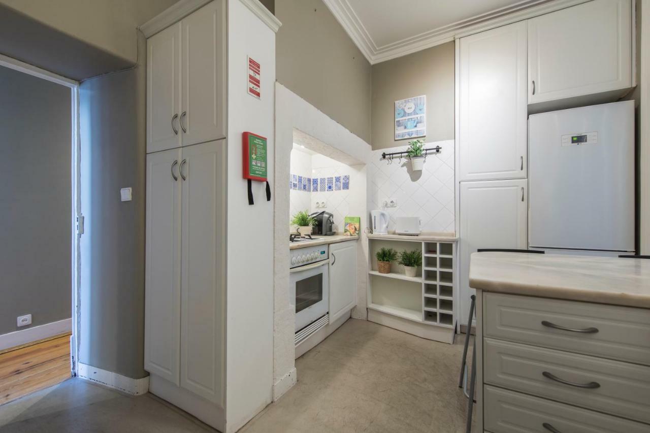 Trendy & Lightfull Apartment Lisbona Esterno foto