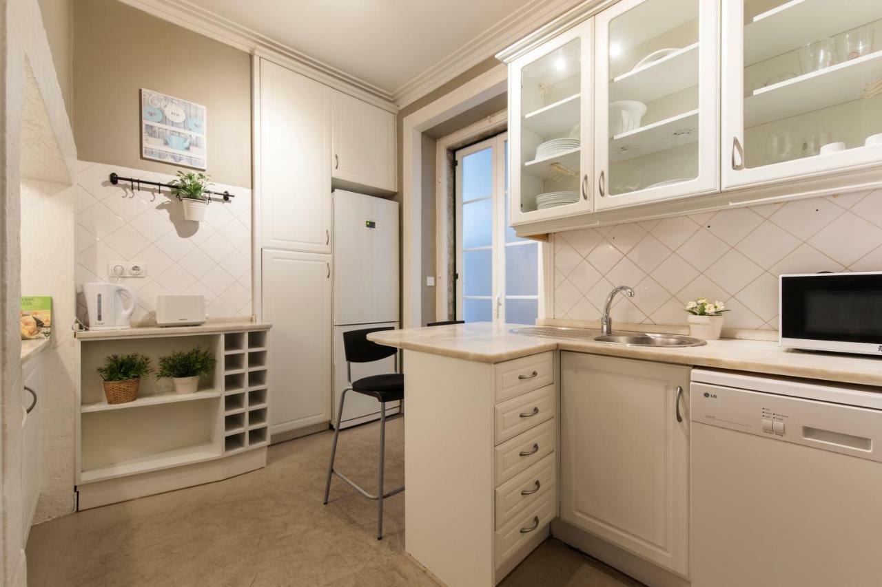 Trendy & Lightfull Apartment Lisbona Esterno foto